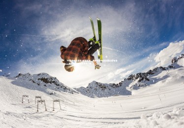 YY易游体育官网-邮报披露，热刺冬窗或追逐弗拉霍维奇，同时考虑引进世界级门将
